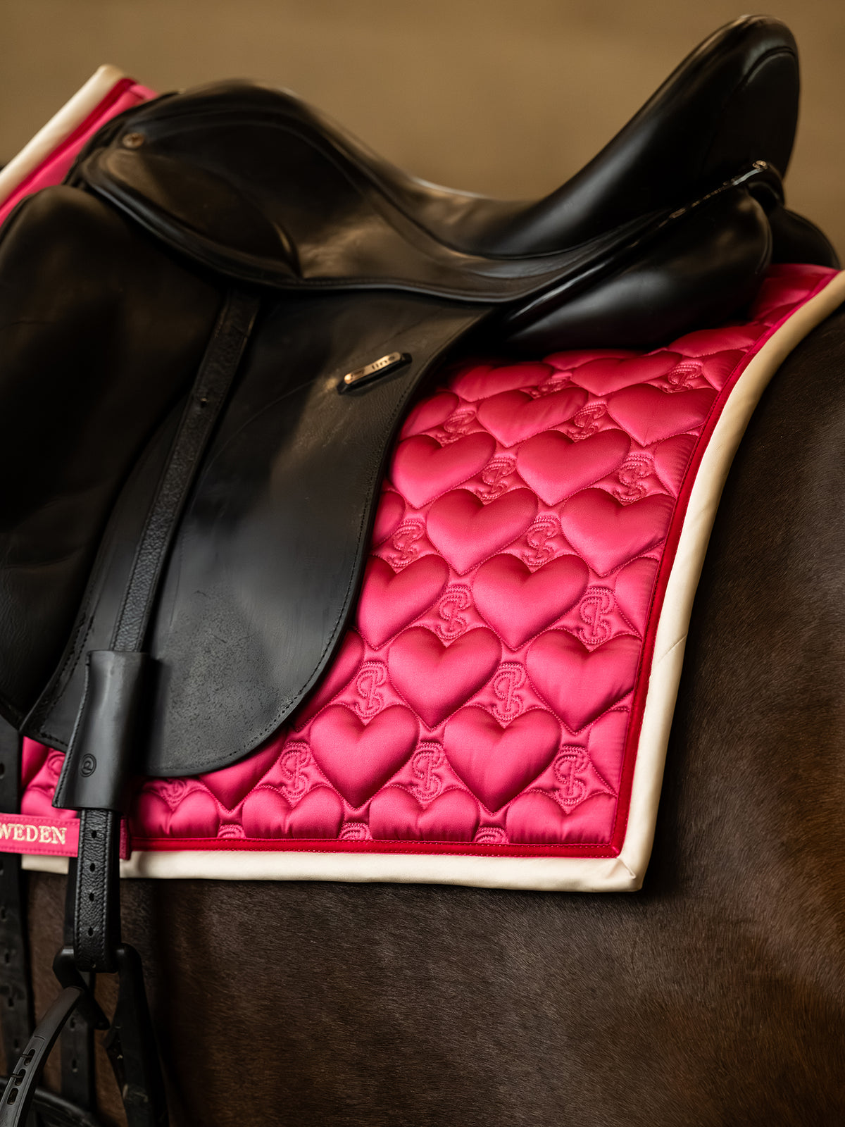 Saddle Pad Heart Dressage Thrill Pink