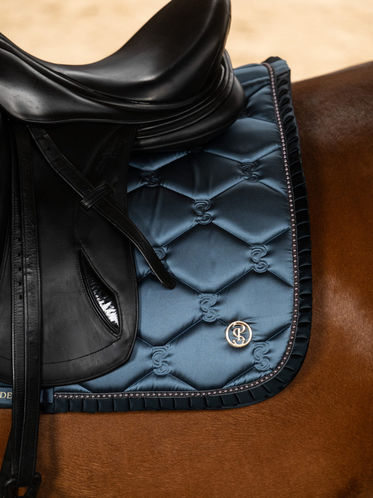 Saddle Pad Dressage Ruffle Pearl - Shadow Blue