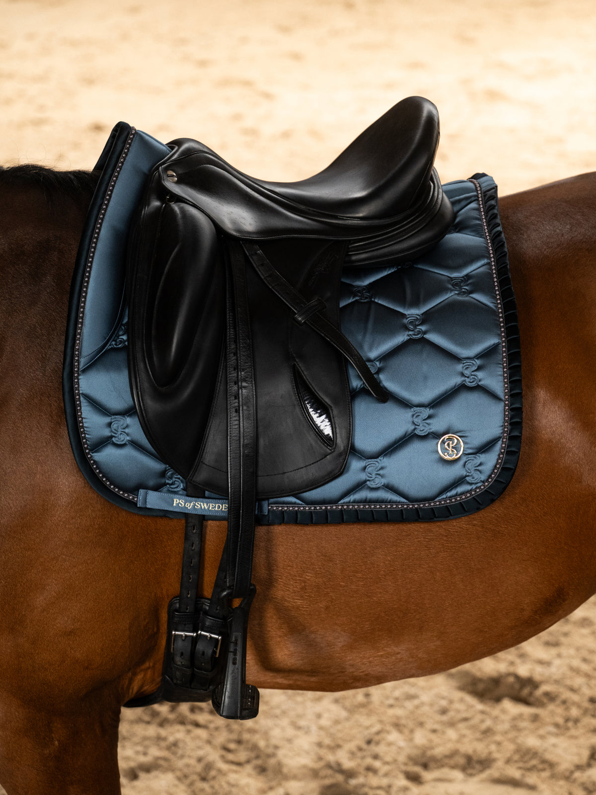 Saddle Pad Dressage Ruffle Pearl - Shadow Blue