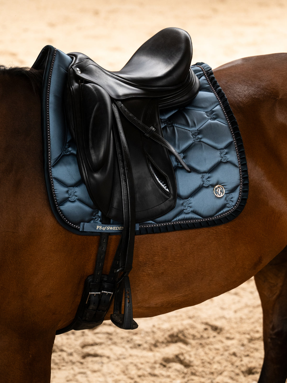 Saddle Pad Dressage Ruffle Pearl - Shadow Blue