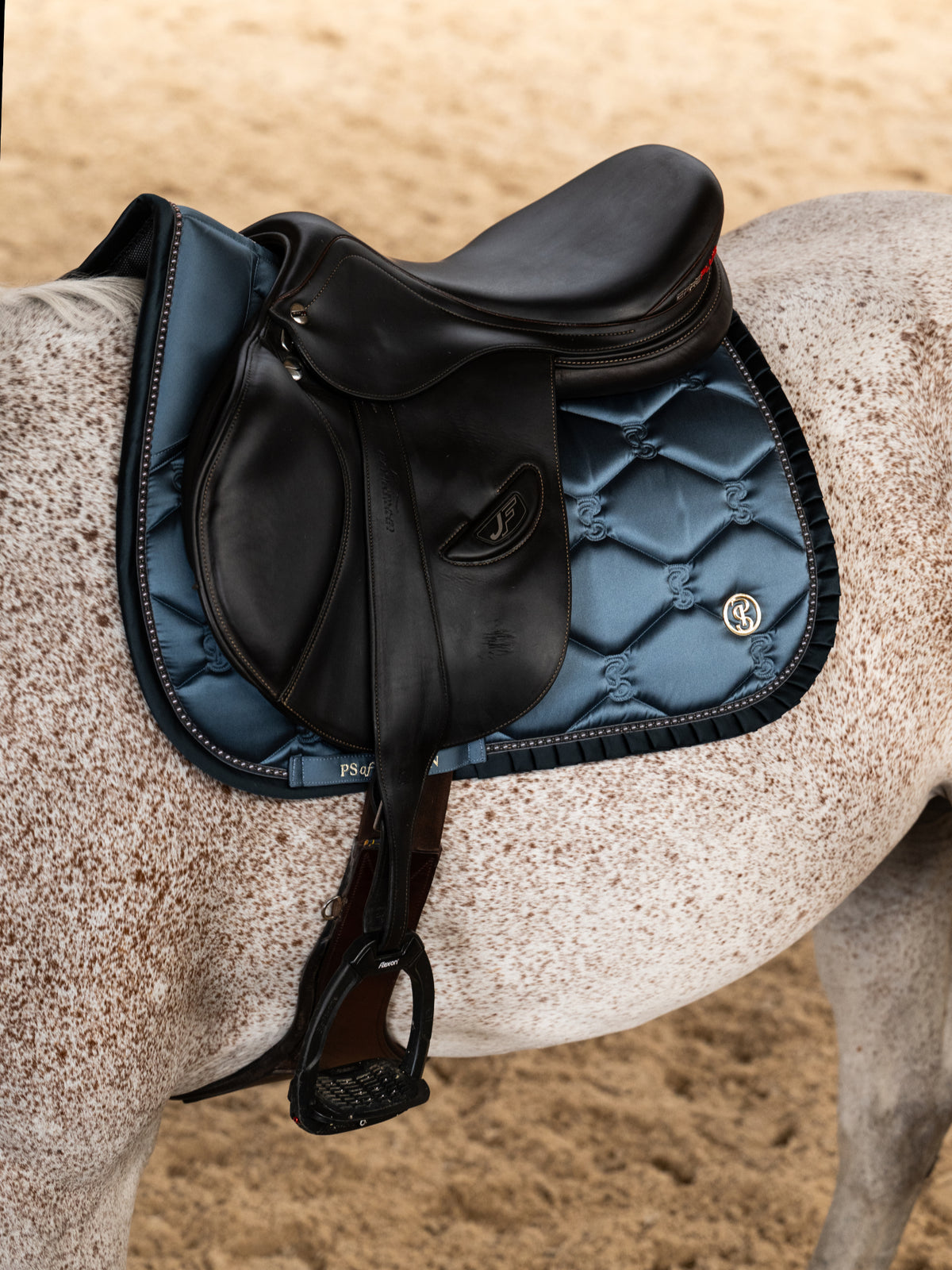 Saddle Pad Jump Ruffle Pearl - Shadow Blue