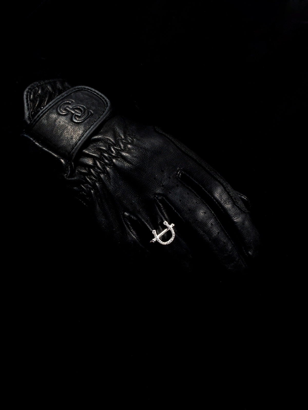 Pierced Horse Shoe Ring Silver