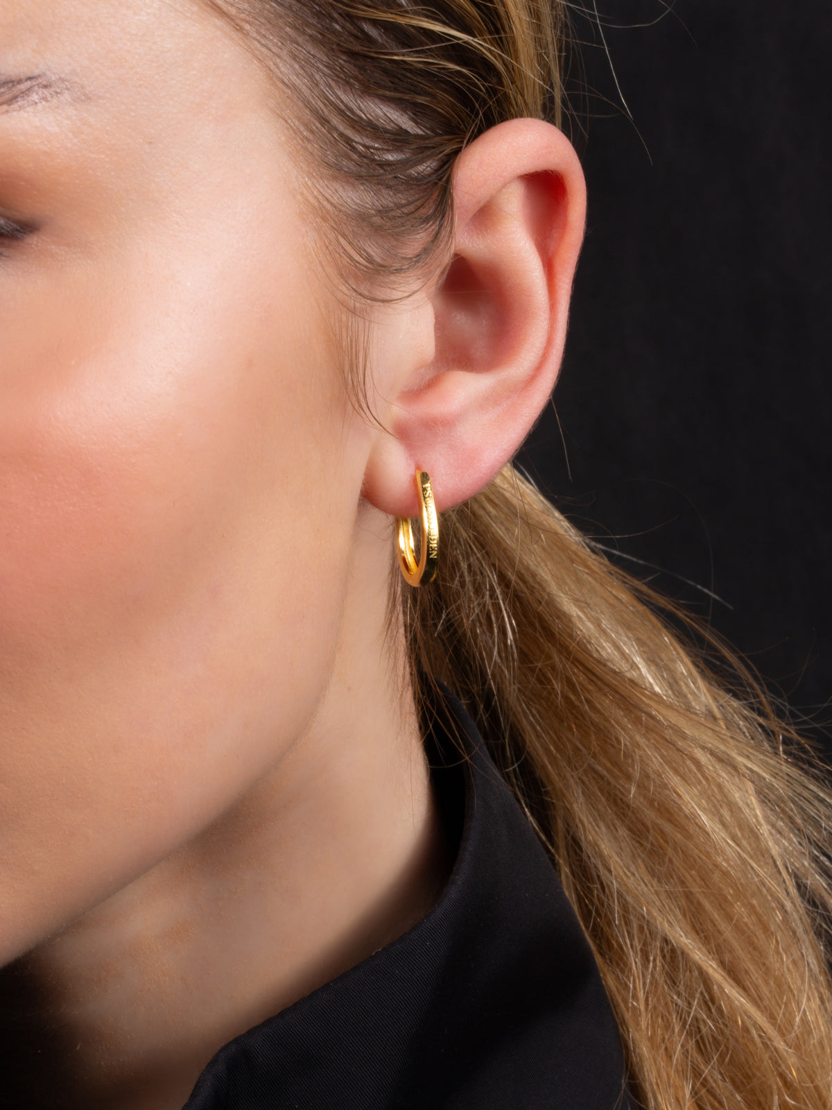 Oval Hoop Earrings Gold