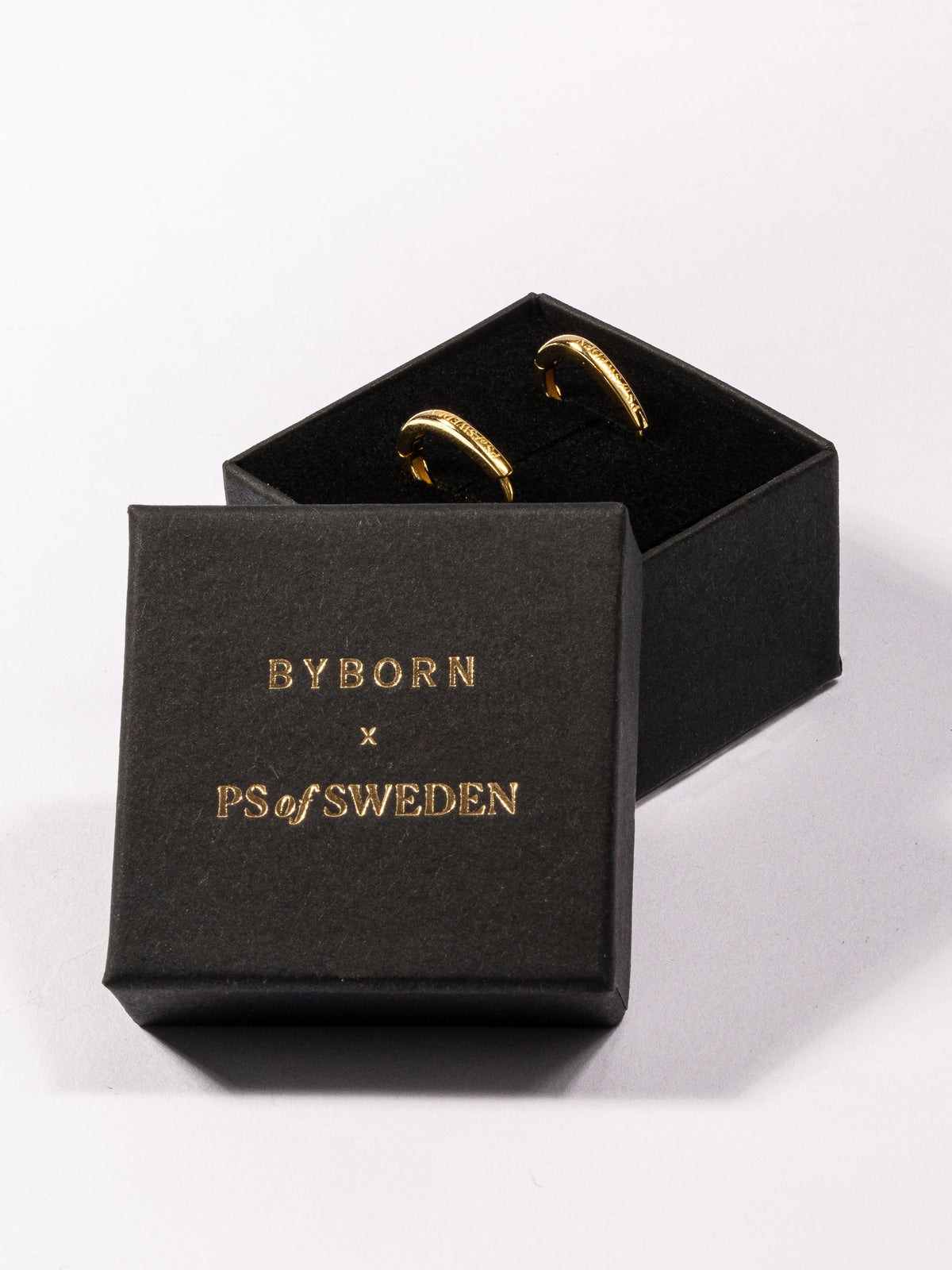 Oval Hoop Earrings Gold