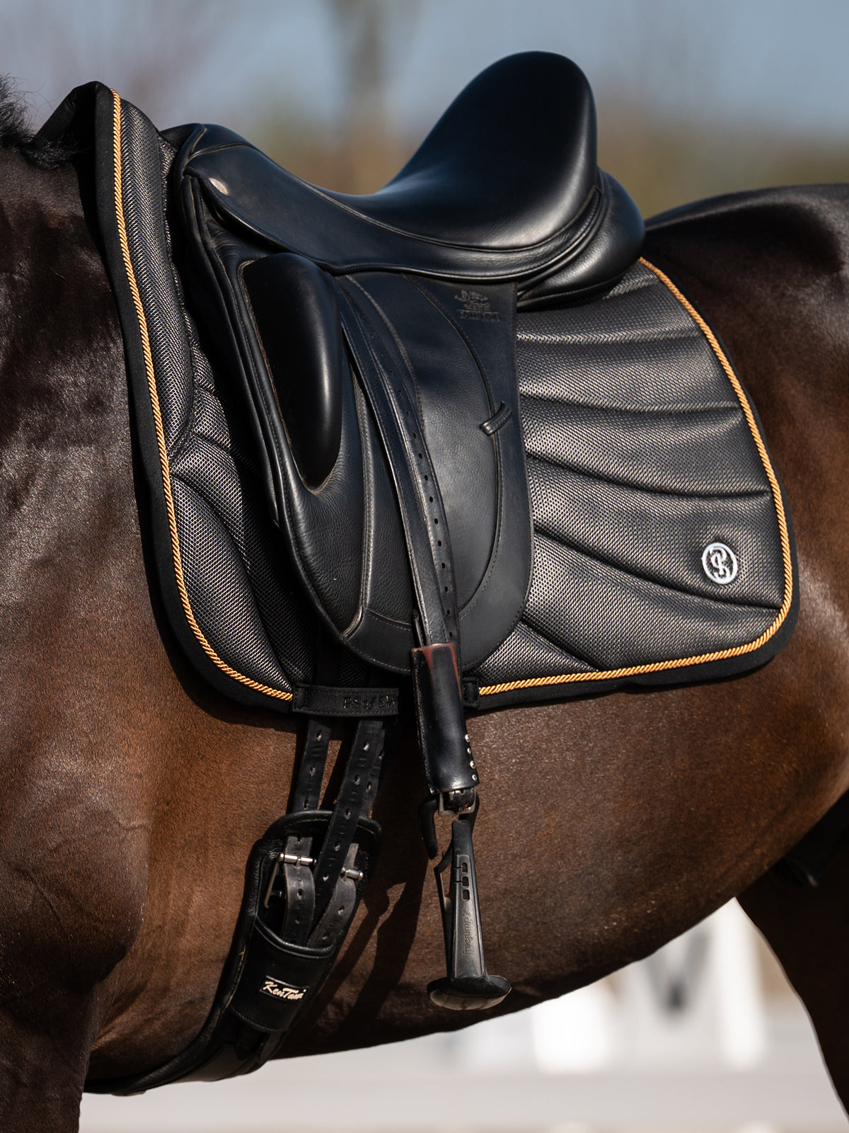 Airflow Mesh Dressage Saddle Pad Black