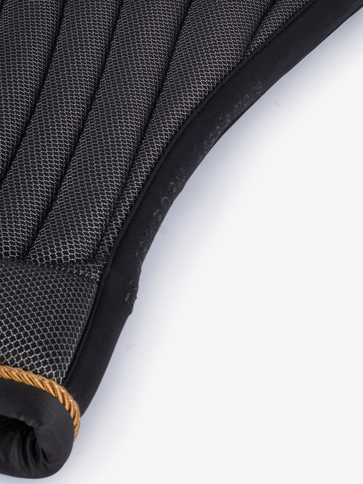 Airflow Mesh Jump Saddle Pad Black
