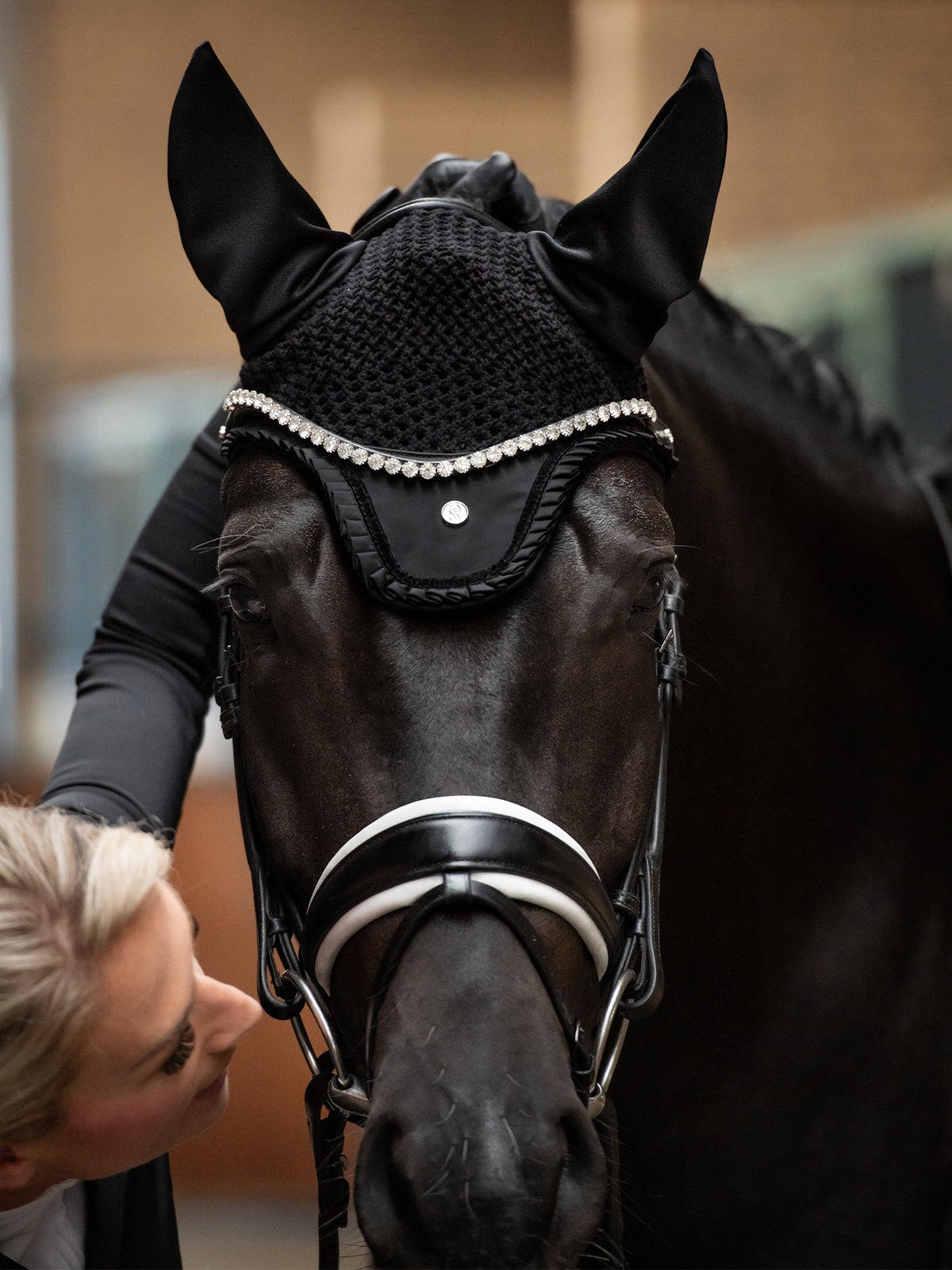 Ear Bonnet Ruffle Black