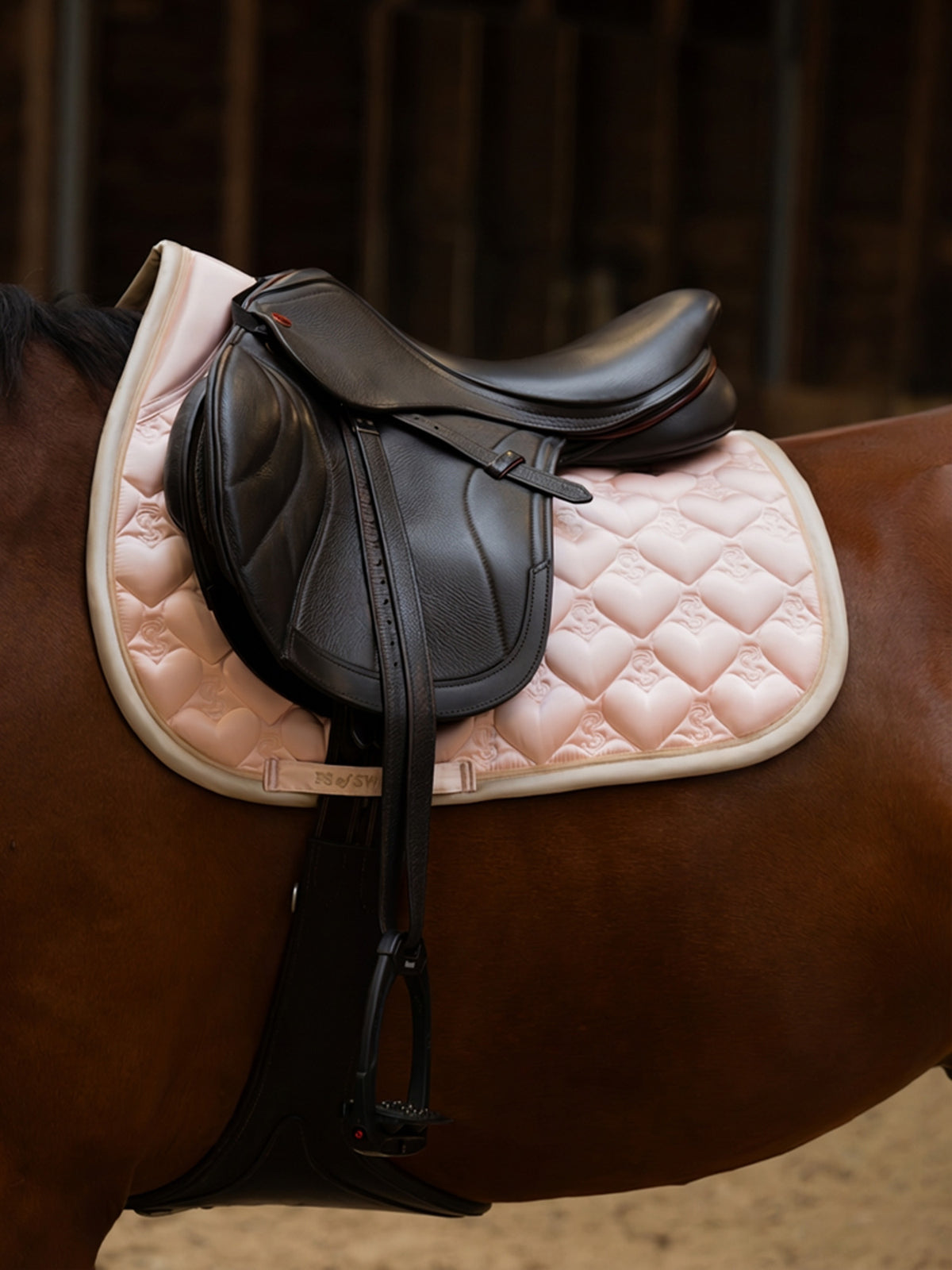Saddle Pad Heart Jump Whipped Pink