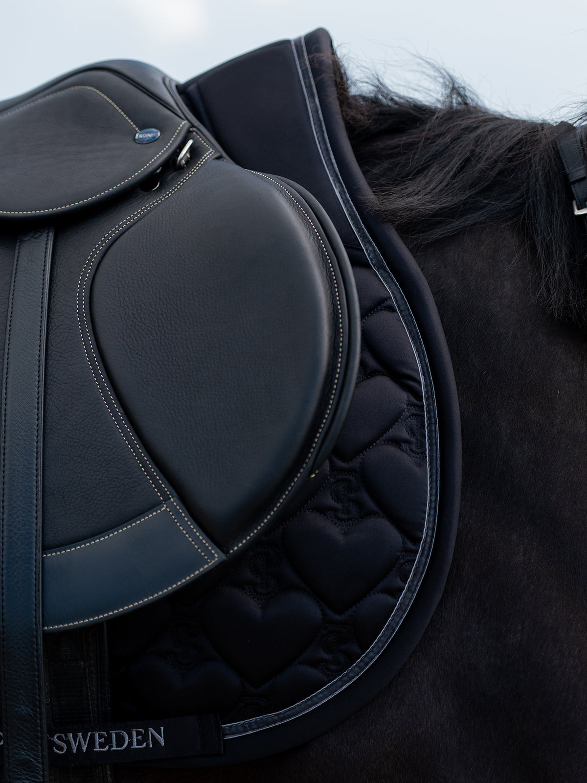 Saddle Pad Heart Jump Black