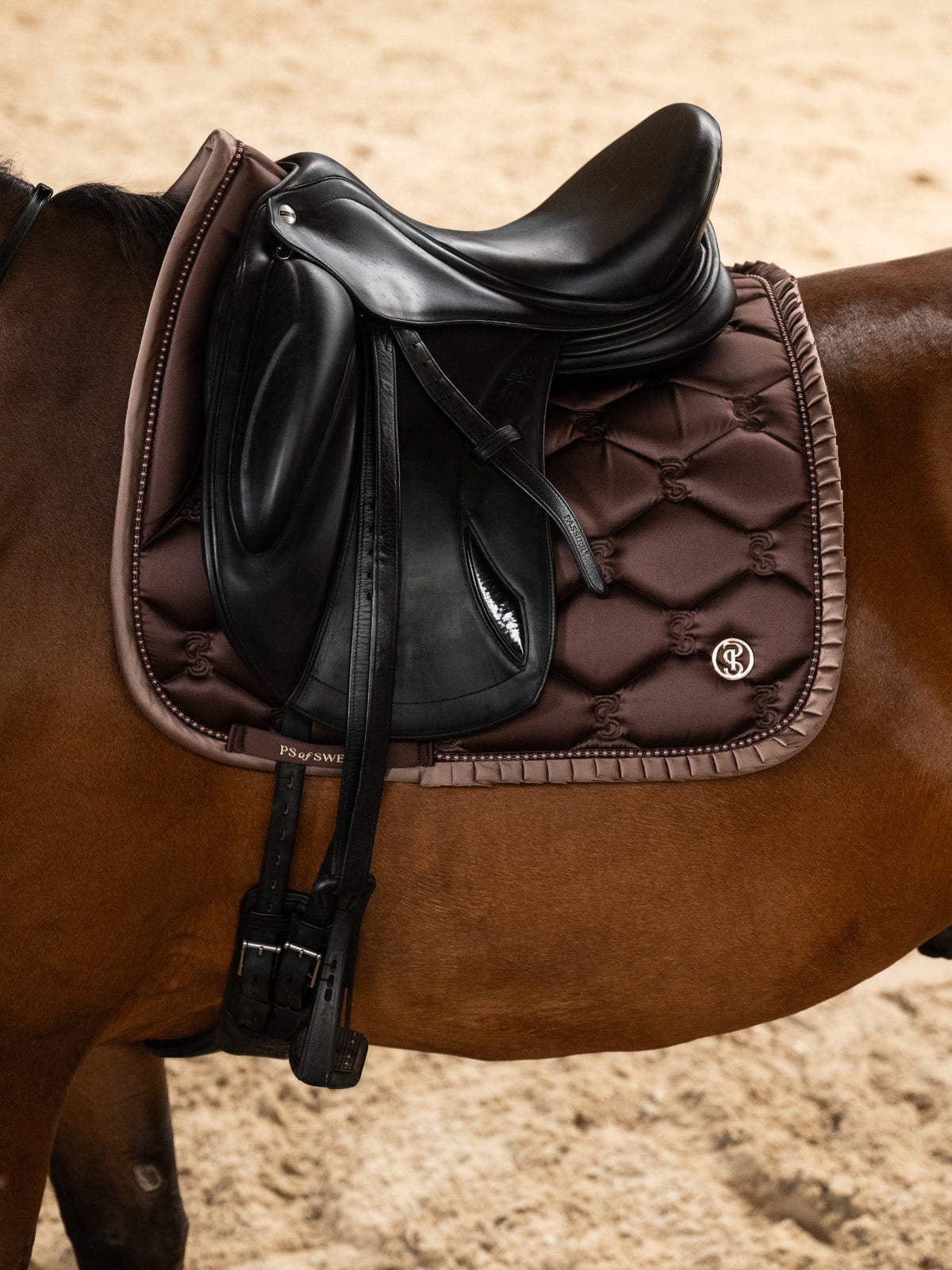 Saddle Pad Dressage Ruffle Pearl - Earth Brown
