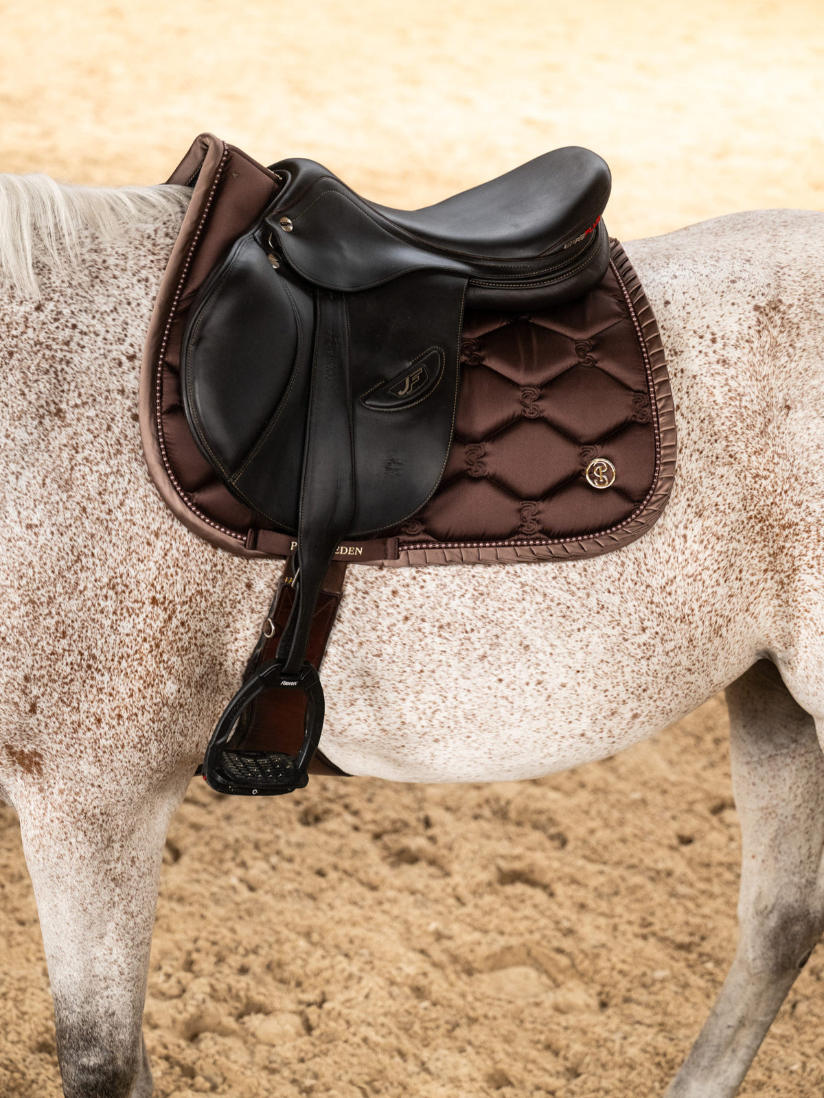 Saddle Pad Jump Ruffle Pearl - Earth Brown